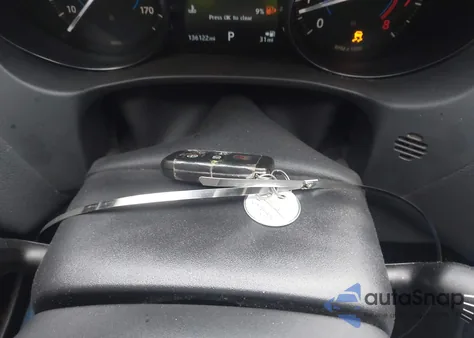 2017 Jaguar Xe 35T Premium z USA, uszkodzony, nr VIN SAJAJ4BV3HA963211